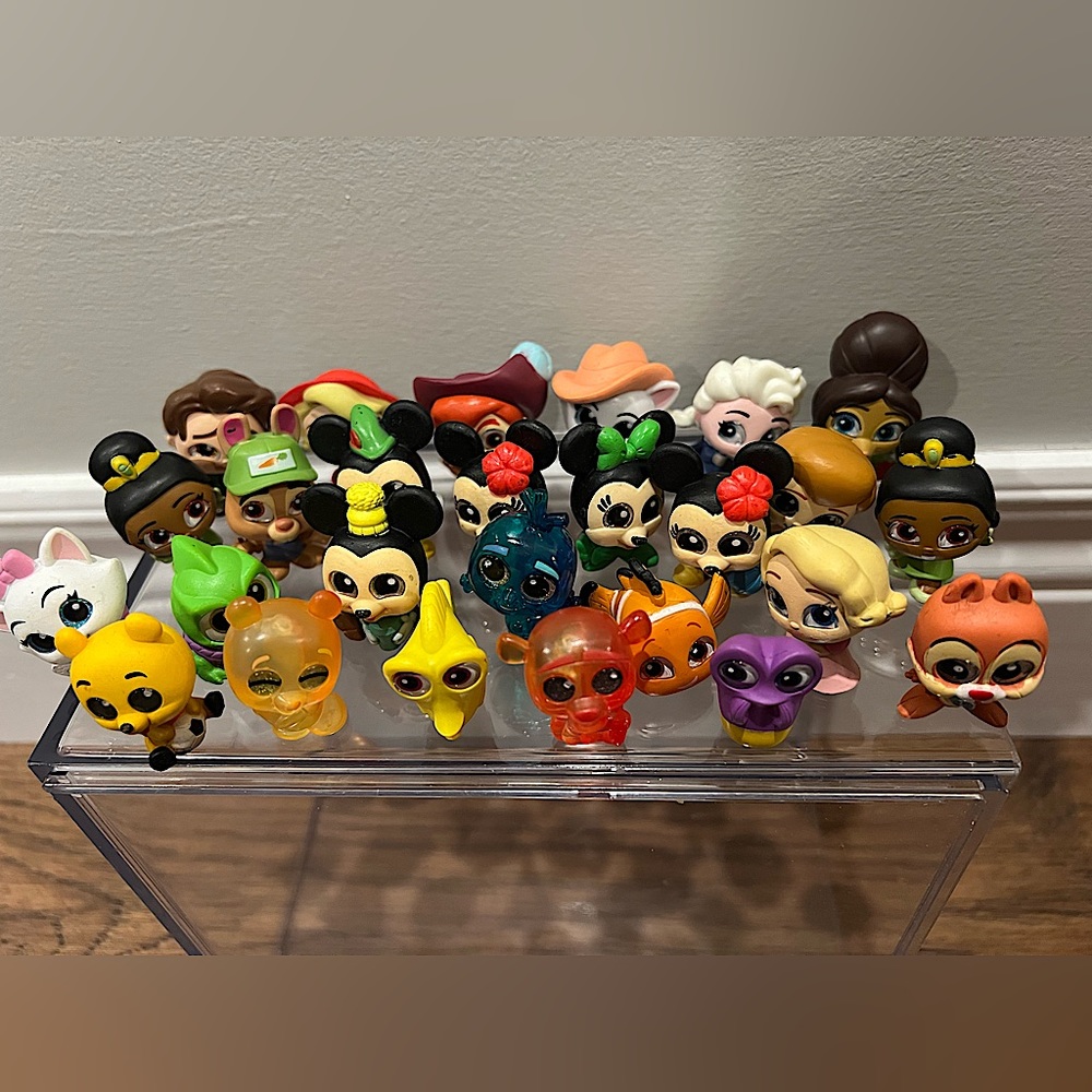 Lot of 26 Doorables